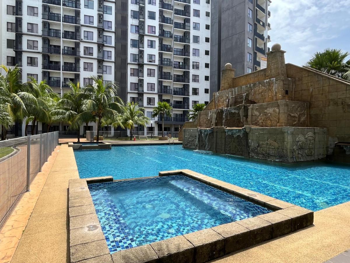 Sg Resort Residence - Beach & Waterpark 콴탄 외부 사진